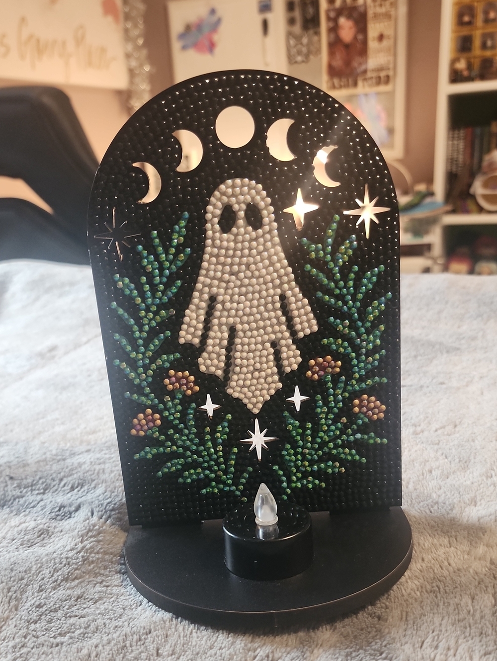 Diamond Painting - Ghost Light Decor (Completed & Sealed)